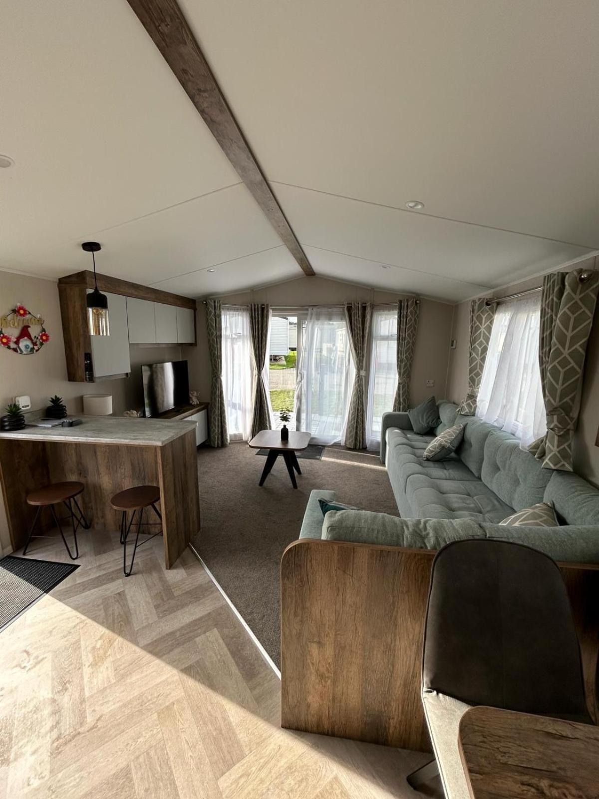 Deck Of The Bay - Cayton Villa Scarborough Buitenkant foto